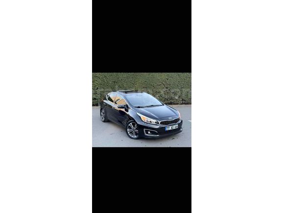 Sahibinden Kia Ceed 1.6 CRDi Premium 2015 Model 
