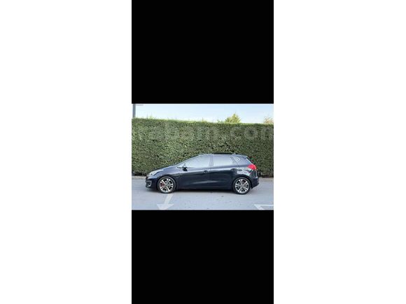 Sahibinden Kia Ceed 1.6 CRDi Premium 2015 Model 