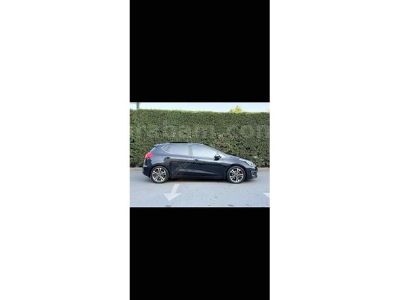 Sahibinden Kia Ceed 1.6 CRDi Premium 2015 Model 