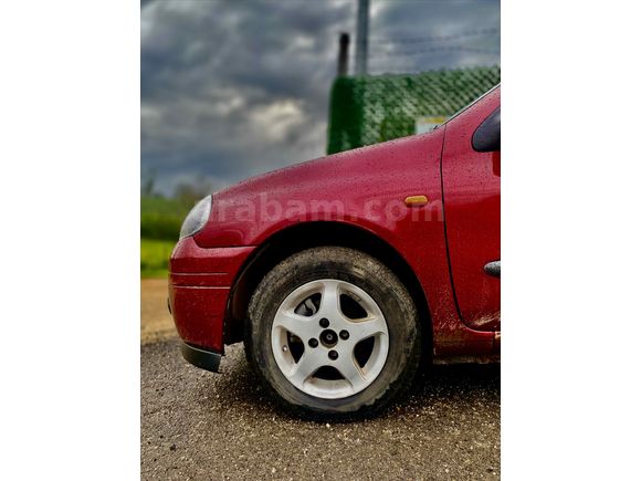 Sahibinden Renault Clio 1.4 RNA 2001 Model 