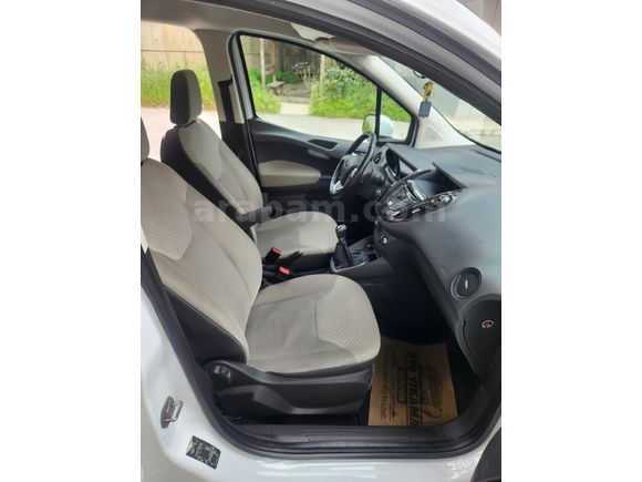 İlk Sahibinden Ford Tourneo Courier 1.6 TDCi Titanium Plus