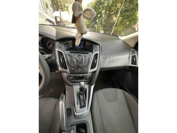 Sahibinden Ford Focus 1.6 Ti-VCT Titanium 2012 Model  otomatik