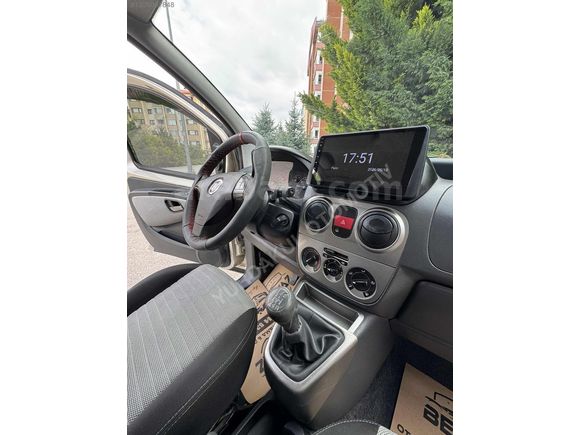 BOYASIZ HATASIZ TRAMERSİZ DÜŞÜK KM 156.ooo BİN DE OTOMOBİL