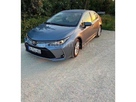 Sahibinden Toyota Corolla 1.5 Dream 2022 Model 