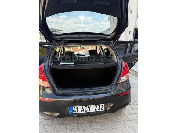 Sahibinden Hyundai i20 1.4 CRDi Jump 2012 Model
