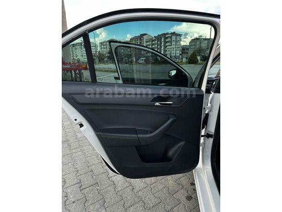2017 MODEL 1.4  DİZEL OTOMATİK DEĞİŞENSİZ  TERTEMİZ