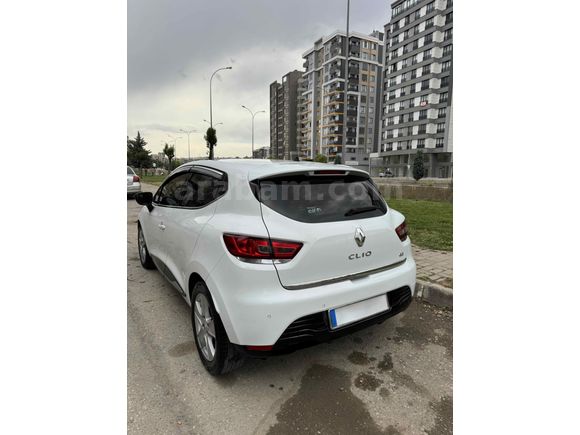 Sahibinden Renault Clio 1.5 dCi Icon  otomatik vites 238.000 km Beyaz