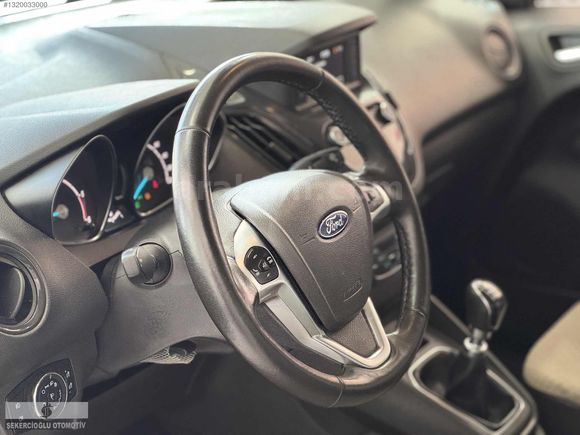 ŞEKERCİOĞLU AUTO"DAN 2021 COURİER TİTANİUM OTOMOBİL BAKIMLI