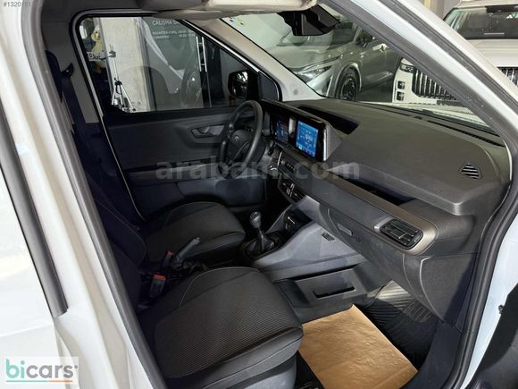 BİCARS I 2024 FORD TRANSİT COURİER 1.5 EcoBlue TREND 26.500 km