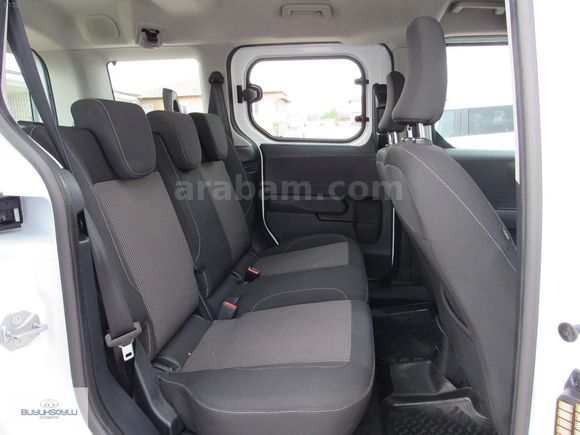 BÜYÜKSOYLU'DAN 2024 TOURNEO COURİER 1.5 ECOBLUE DELUXE 100 HP