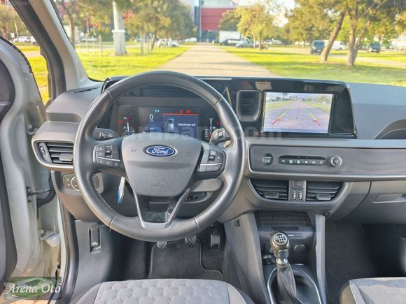 HATASIZ 2024 MODEL FORD TOURNEO COURİER 1.5 DİZEL TİTANYUM 100 B
