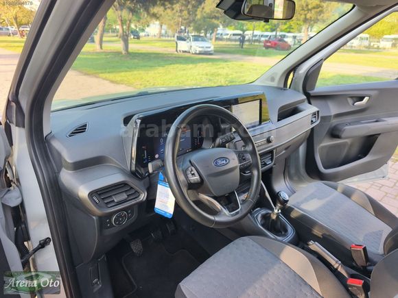 HATASIZ 2024 MODEL FORD TOURNEO COURİER 1.5 DİZEL TİTANYUM 100 B