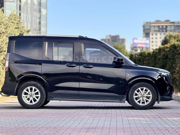 2024 FORD COURİER 1.5 ECOBLUE TEK PARÇA LOKAL BOYA DEĞİŞENSİZ