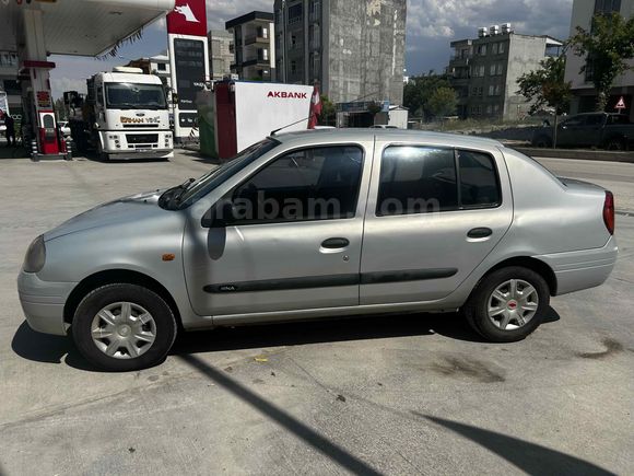 Sahibinden Renault Clio 1.4 RNA 2000 Model 