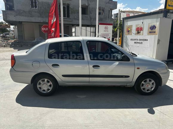 Sahibinden Renault Clio 1.4 RNA 2000 Model 
