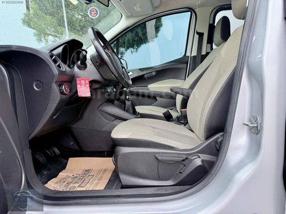 OTOMOBİL RUHSATLI DÜŞÜK KM TİTANİUM COURİER
