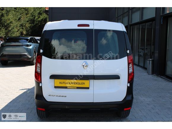 KUTLU KARDEŞLER'DEN BOYASIZ EXPRESS VAN