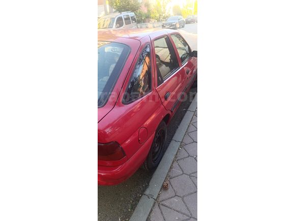 Sahibinden Ford Escort 1.8 CLX 1997 Model