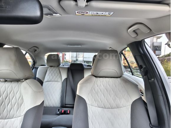 Sahibinden Toyota Corolla 1.8 Hybrid Dream 2021 Model  75.000 km Beyaz