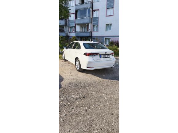 Sahibinden Toyota Corolla 1.8 Hybrid Dream 2021 Model  75.000 km Beyaz