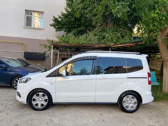 Sahibinden Ford Tourneo Courier 1.6 TDCi Journey Trend 2020 Model