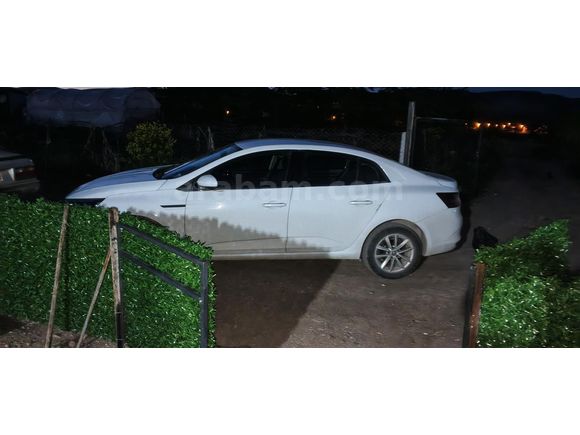 Sahibinden Renault Megane 1.5 dCi Touch 2017 Model  210.000 km Beyaz
