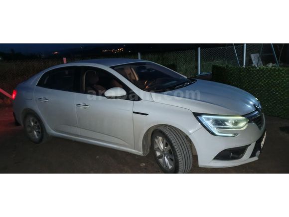 Sahibinden Renault Megane 1.5 dCi Touch 2017 Model  210.000 km Beyaz