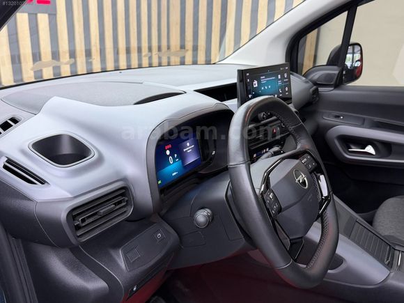2024 COMBO ULTIMATE"25.000 KM"BOYASIZ 220 VOLT CAM TAVAN