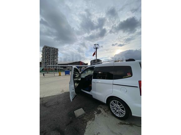  OTOMOBİL RUHSATLI 
Sahibinden Ford Tourneo Courier 1.5 TDCi  Titanium 2020 Model 