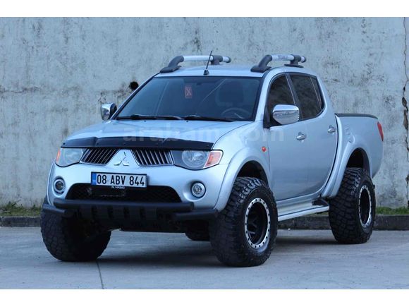 4x4 intense aracım orjinal yük arazi görmemiştir araç fazlalığından satıyorum.