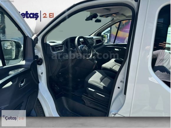 ÇETAŞ RENAULT'DAN 2024 TRAFIC COMBI 2.0 BLUEDCI 6M3 5+1 %20 KDV