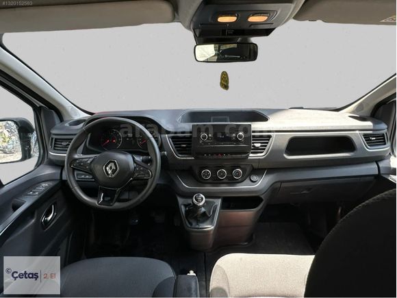 ÇETAŞ RENAULT'DAN 2024 TRAFIC COMBI 2.0 BLUEDCI 6M3 5+1 %20 KDV