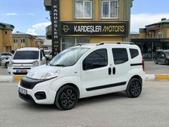 Galeriden Fiat Fiorino Combi 1.3 Multijet 100. Yıl Özel Seri 2023 Model Van