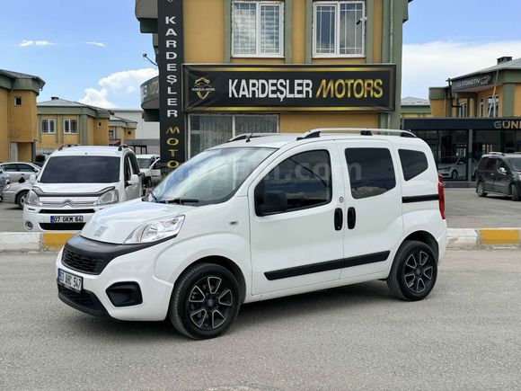 Galeriden Fiat Fiorino Combi 1.3 Multijet 100. Yıl Özel Seri 2023 Model Van