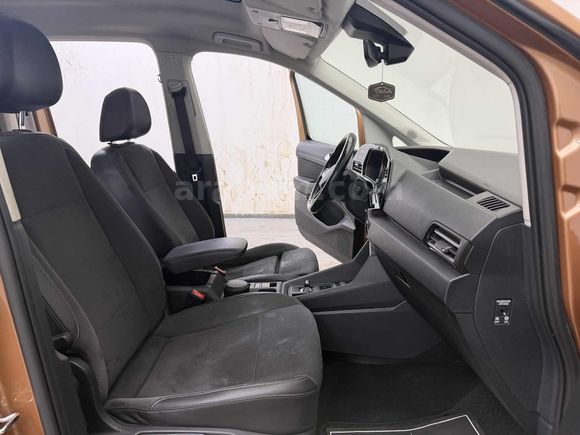 DEĞİŞENSİZ OTOMATİK 2.0 TDİ STYLE CAM TAVAN CADDY