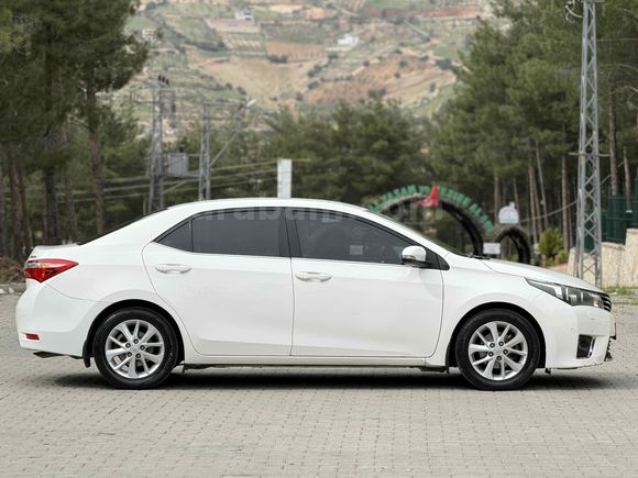 Galeriden Toyota Corolla 1.6 Premium 2013 Model Kahramanmaraş