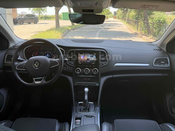 Sahibinden Renault Megane 1.3 TCe Icon 2023 Model 