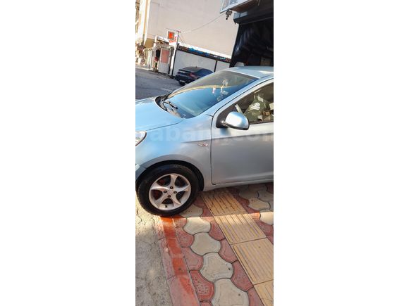 Sahibinden Hyundai i20 1.4 CRDi Team 2009 Model