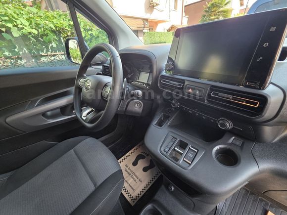 AKBAŞ OTOMOTİV'DEN HATASIZ TOYOTA PROACE CİTY 2024 SERVİS BAKIML