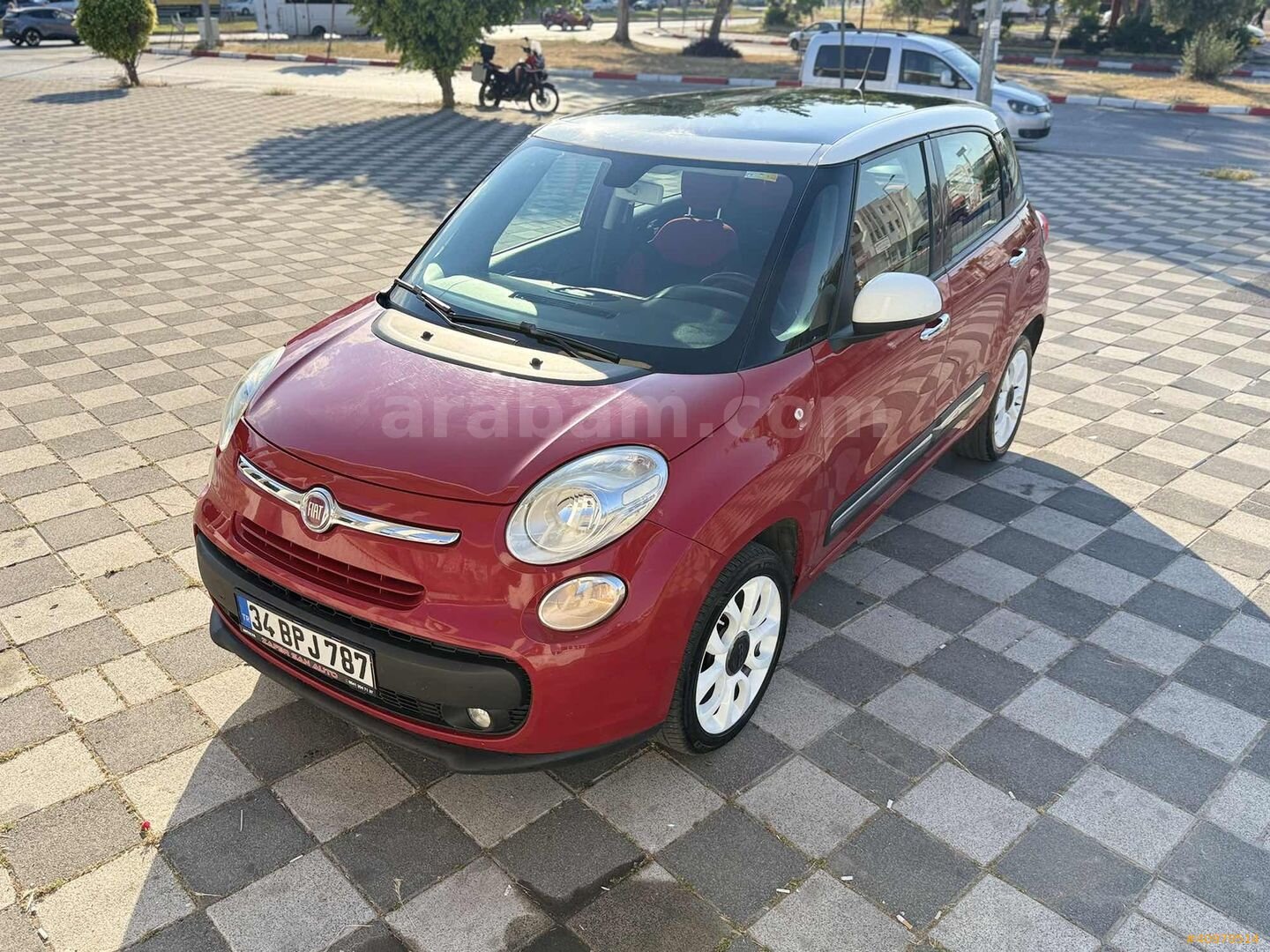 Galeriden Fiat 500 Ailesi 500L 1.3 Mjet Panoramic Edition 2013 Model Antalya 235.000 km Kırmızı 5