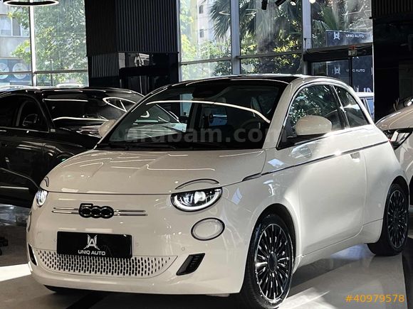 | UNIQ AUTO | 2023 500E LA PRİMA BY BOCELLİ CAMTVN CARPLY