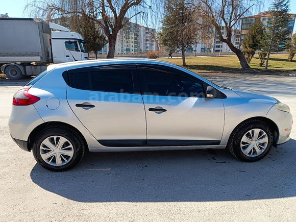 Sahibinden Renault Megane 1.5 dCi Expression 2011 Model