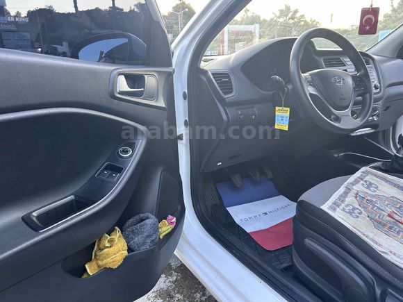 Sahibinden Hyundai i20 1.4 CRDi Jump 2014 Model 