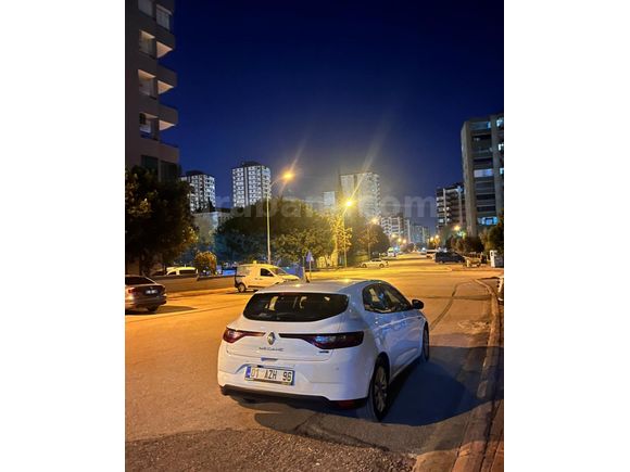 Sahibinden Renault Megane 1.5 dCi Joy 2017 Model Adana 109000 km Beyaz