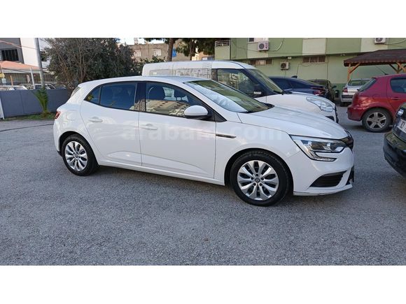 Sahibinden Renault Megane 1.5 dCi Joy 2017 Model Adana 109000 km Beyaz