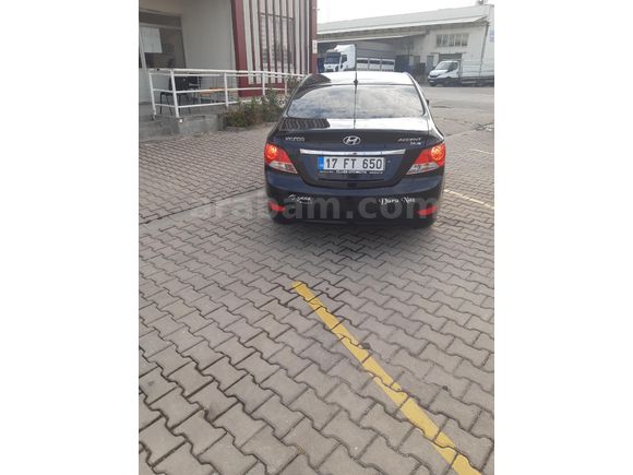 Sahibinden Hyundai Accent Blue 1.4 CVVT Prime 2012 Model  164.500 km Siyah