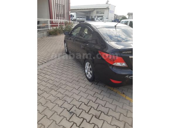 Sahibinden Hyundai Accent Blue 1.4 CVVT Prime 2012 Model  164.500 km Siyah
