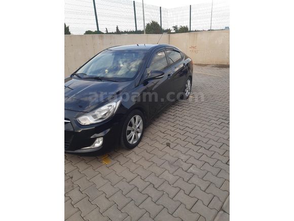 Sahibinden Hyundai Accent Blue 1.4 CVVT Prime 2012 Model  164.500 km Siyah