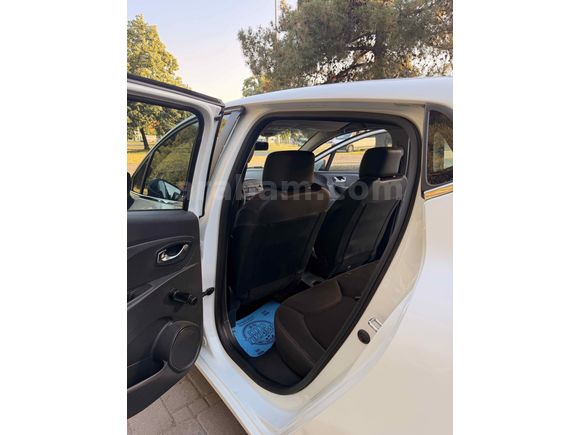 Renault Clio 1.5 Dizel Hatasız Boyasız