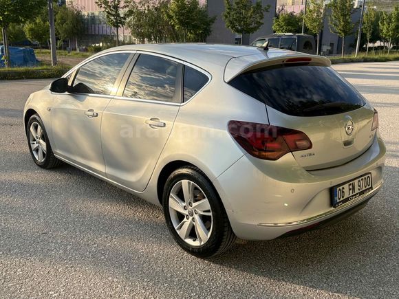 İLK SAHİBİNDEN ASTRA J SPORT 1.6 CDTI 136 HP AĞIR HASARSIZ